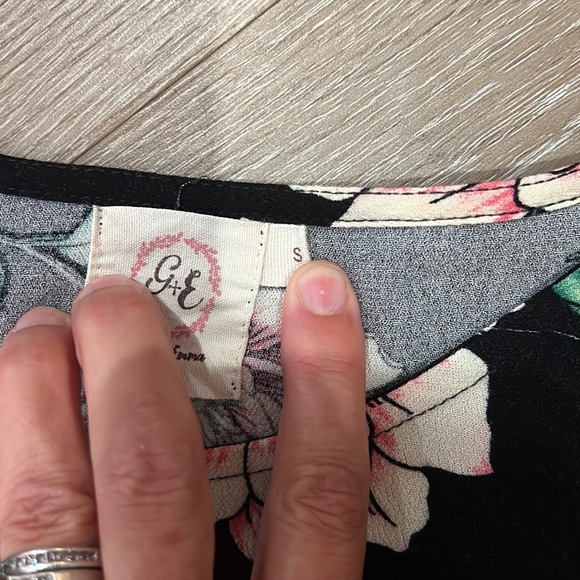 Tunic style top - Picture 3 of 6